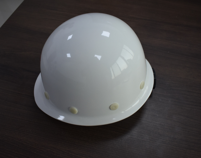 淄博安全帽廠家告訴您安全帽的防護作用。